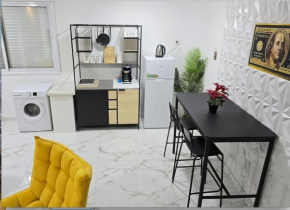 Beautiful Apartment in Ramat Gan next to SHEBA Hospital